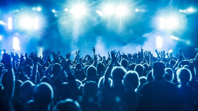 Finał projektu „Champion” w Darłowie: Teledysk, koncert KaeN i niezapomniane emocje na rynku