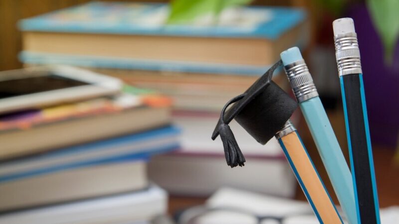 Młodzieżowe warsztaty literackie: odkryj świat reportażu i dezinformacji